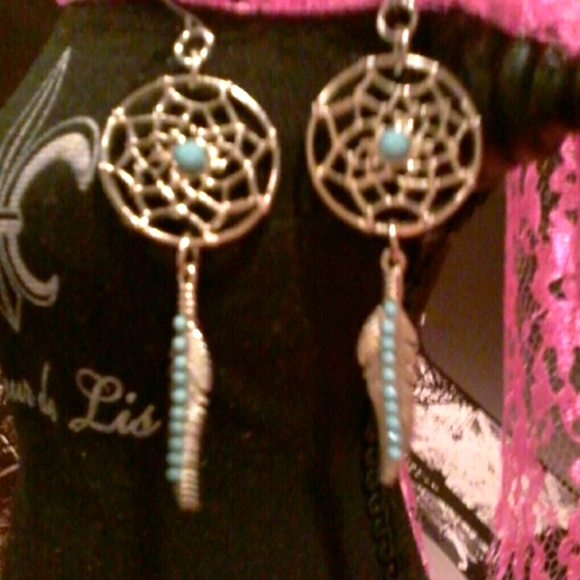 NWT Dreamcatcher earrings - Picture 1 of 2